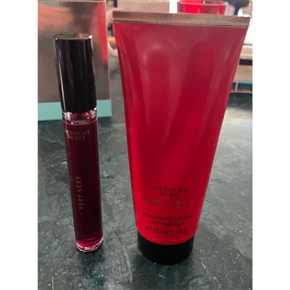 New Victoria’s Secret Very Sexy 2 piece Set Body Lotion and Travel Rollerball